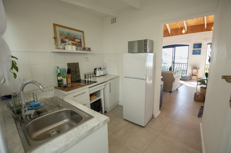 To Let 1 Bedroom Property for Rent in Glencairn Western Cape
